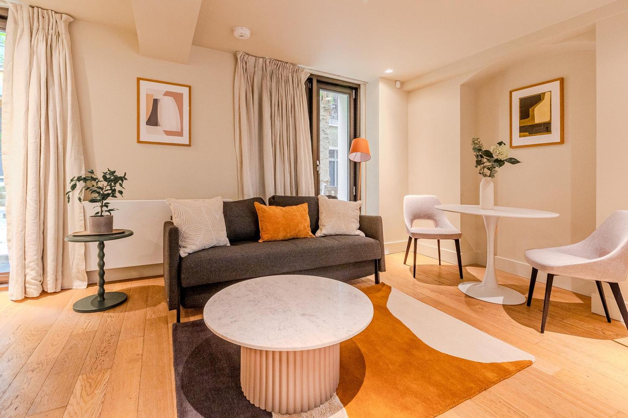 Modern 1br Duplex, 3 Min Blackfriars St! * Londra