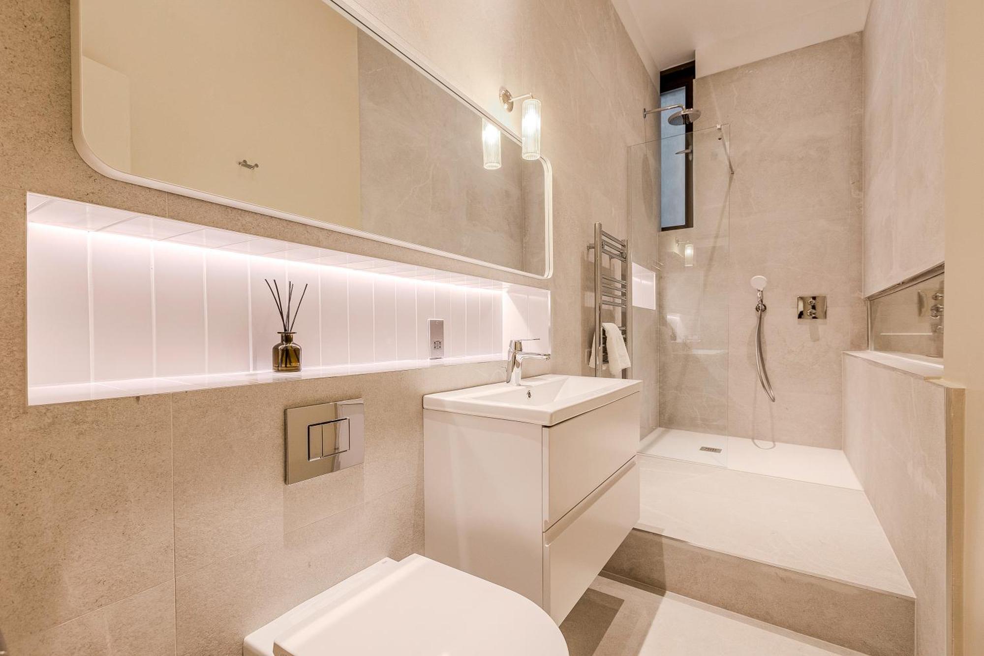 Modern 1br Duplex, 3 Min Blackfriars St! * Londra